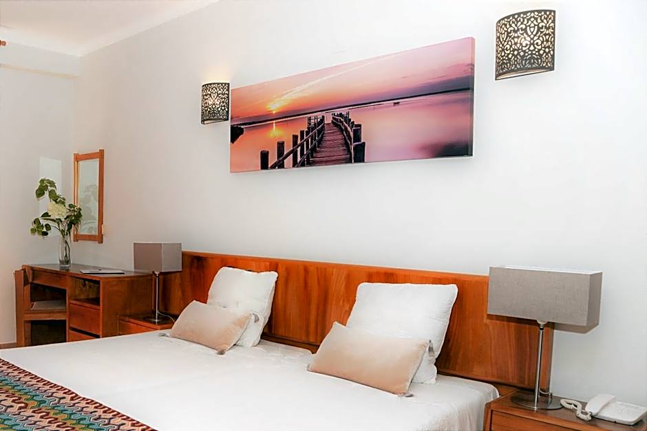 Apartamentos Turisticos Lindomar