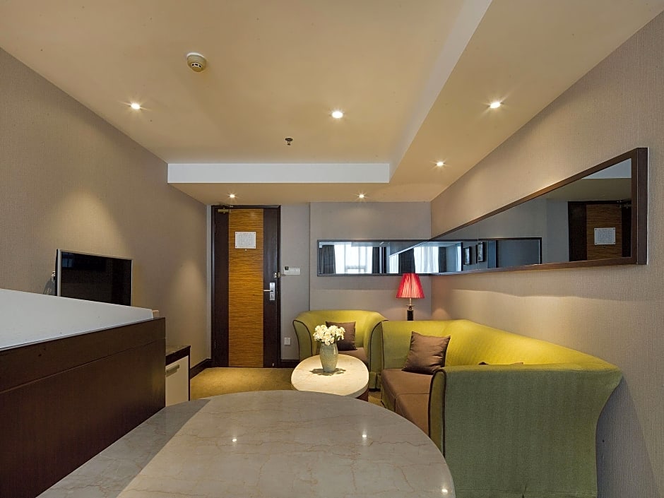 Chongqing Golden View Hotel