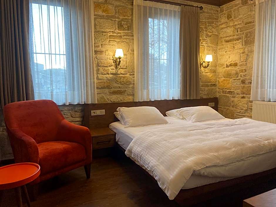 Dionysos 1789 Boutique Hotel