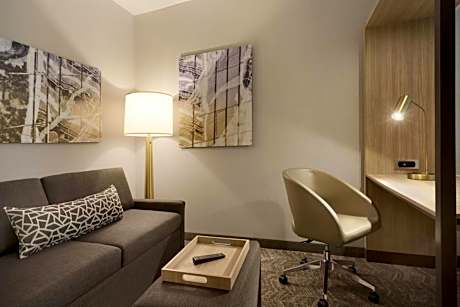 Suite with Two Queen Beds and Sofa Bed - Hearing Accessible