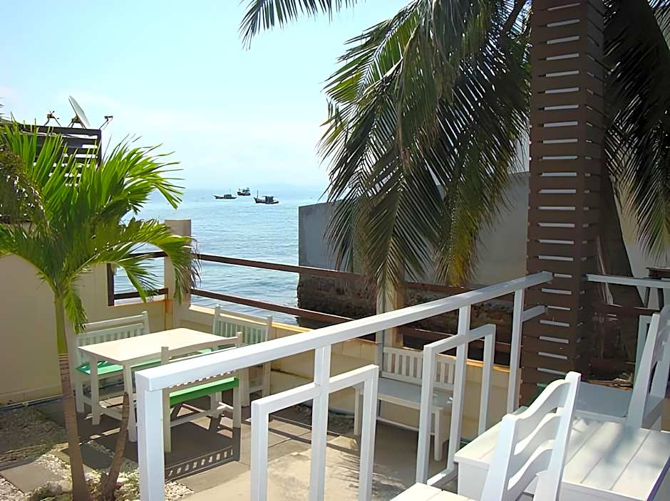 Sea Beach Koh Larn 1