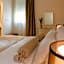 Residence by Vestibul Palace