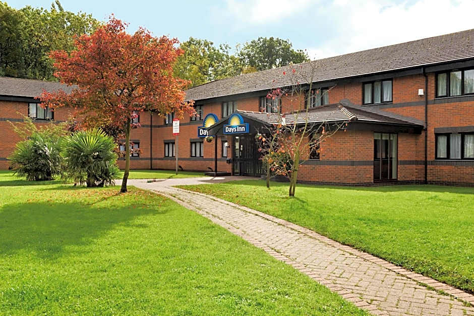 Days Inn by Wyndham Warwick North M40