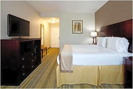 Holiday Inn Express And Suitescut Off Galliano By IHG