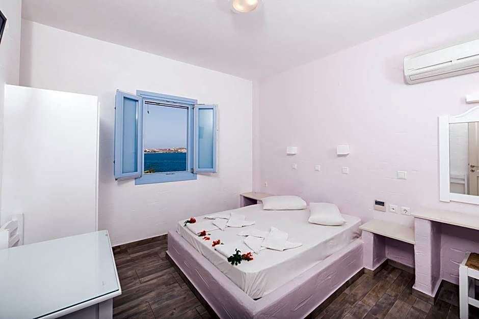 Stratos Apartments & Studios