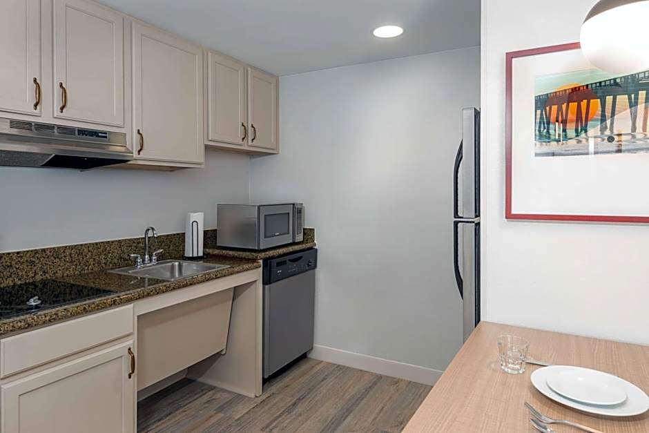 Homewood Suites by Hilton Tampa Airport-Westshore