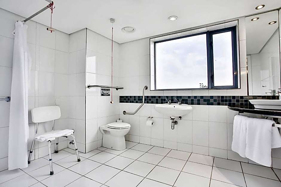 Holiday Inn Express Sandton-Woodmead By IHG