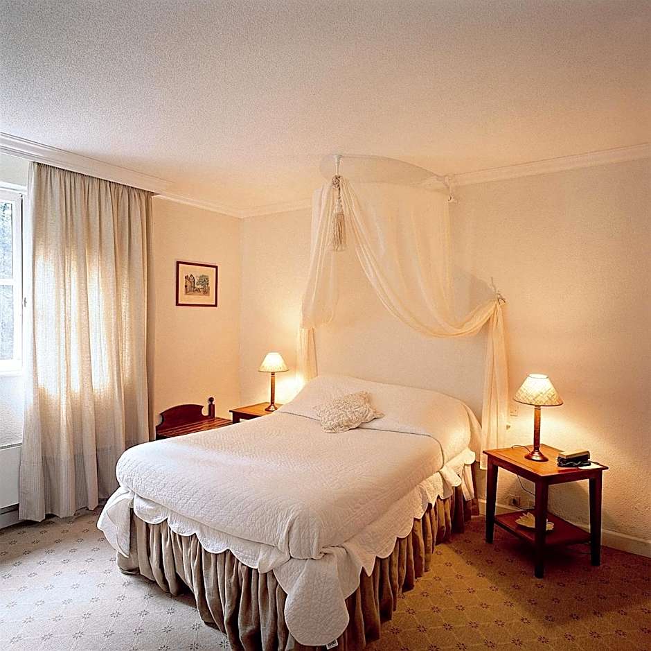 Photo 1 of 10 of Double Room