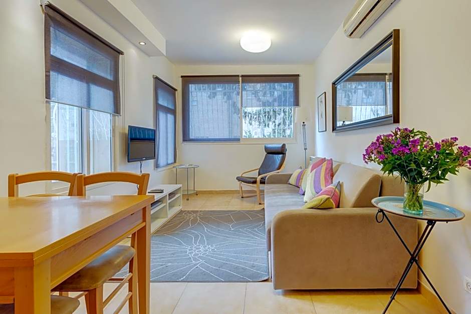 Colony Suites- Hananya St.