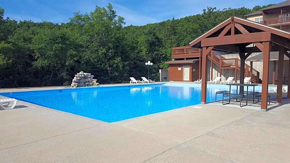 Rockwood Condos on Table Rock Lake With Boat Slips