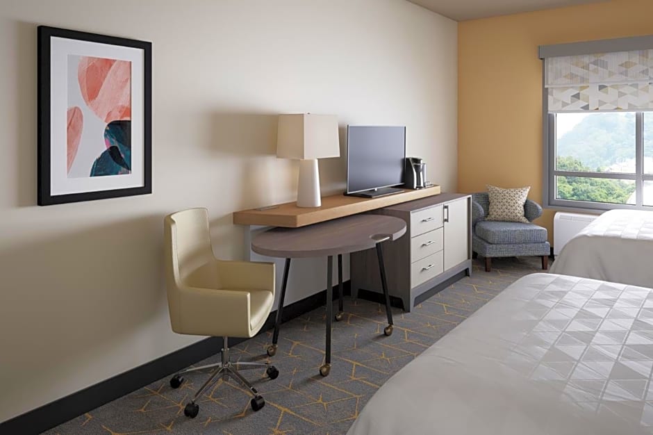 Holiday Inn Cleveland-Mayfield, an IHG Hotel