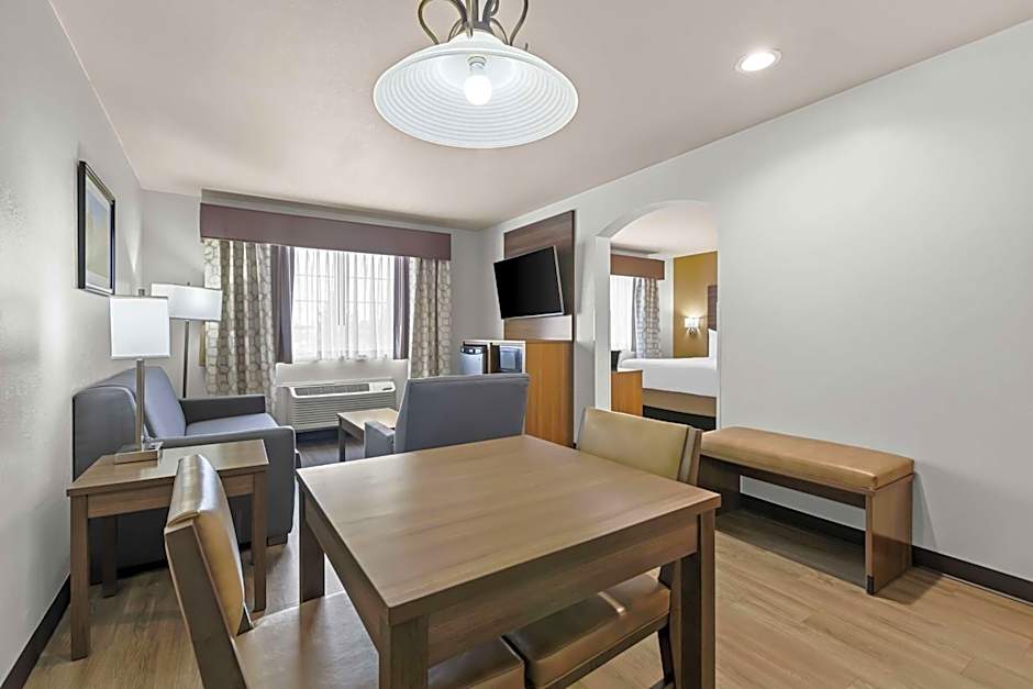 Best Western Plus Caldwell Inn & Suites