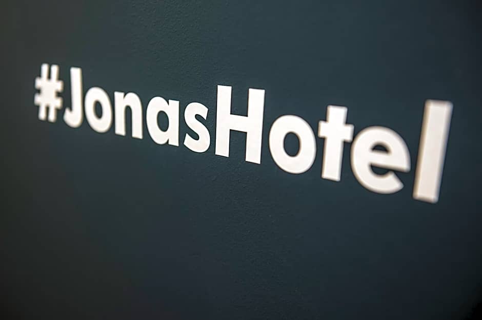 Jonas Hotel