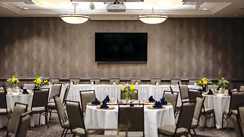 Holiday Inn Hotel & Suites Orange Park By IHG