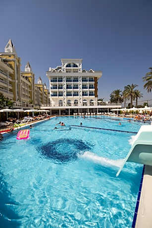 Palm World Side Resort & SPA