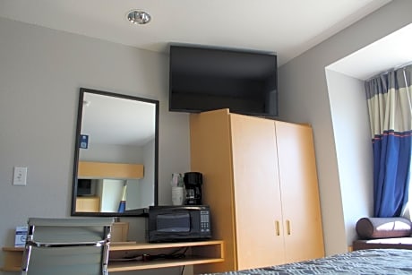 Microtel Inn & Suites by Wyndham Albertville