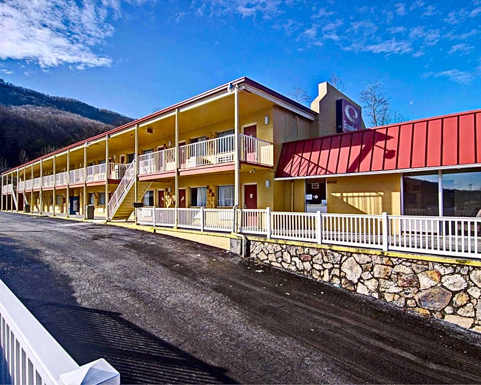 Econo Lodge Near Bluefield College