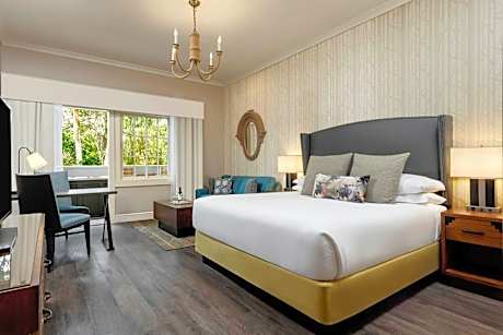 River Side Room, Guest room, 1 King, Partial river view, Ground floor