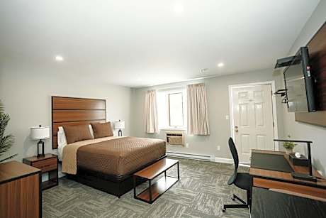Queen Room