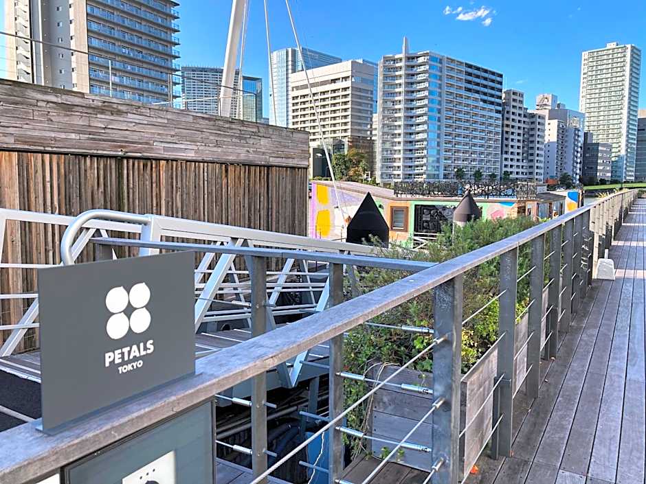 PETALS TOKYO - Floating Hotel