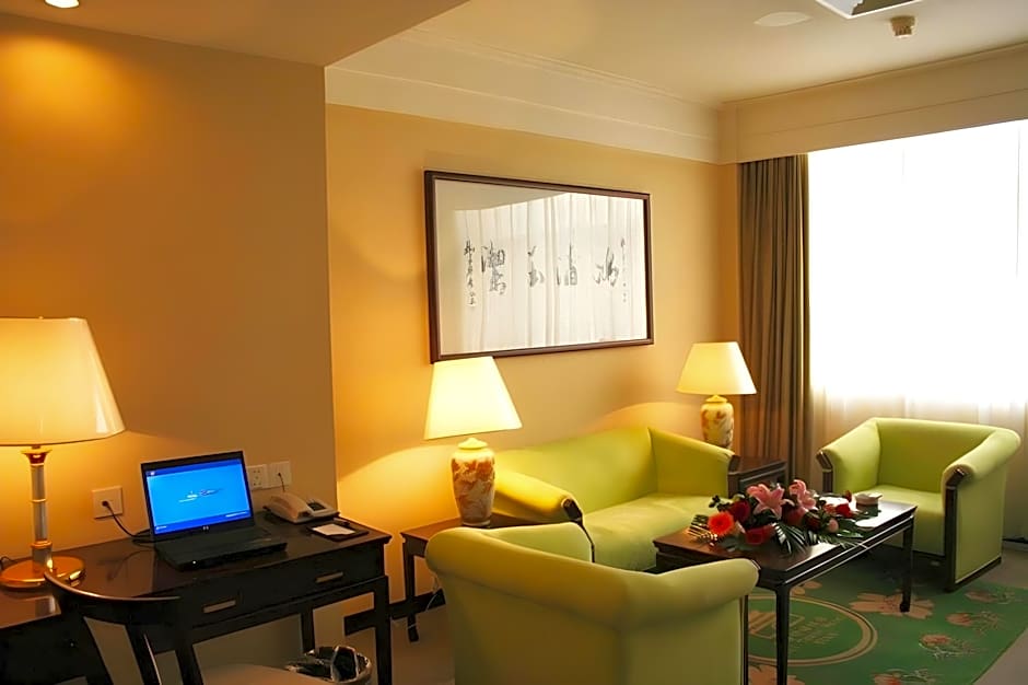 Bell Tower Hotel