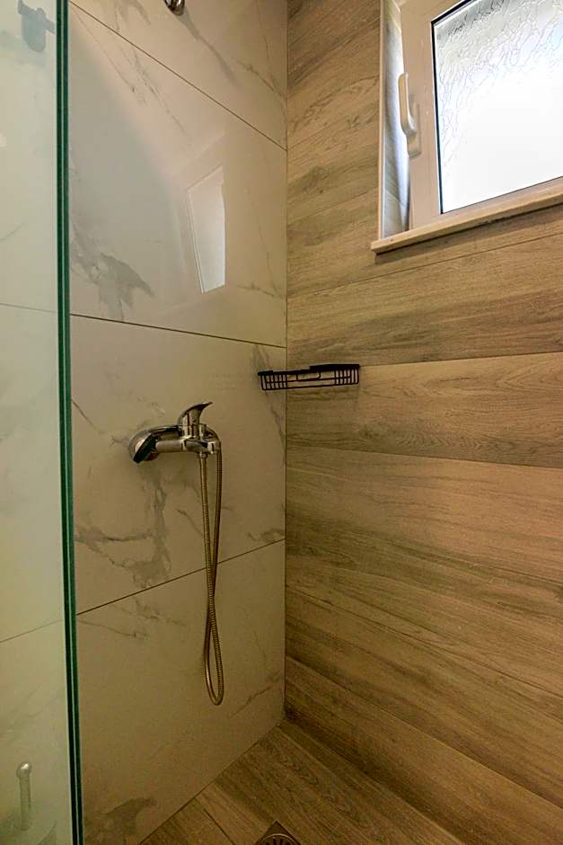 Lysithea Apartments - brand new, stylish & central