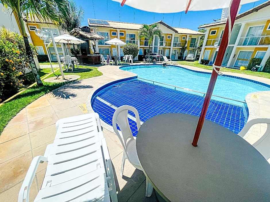 Flat's com 1 suíte no pavimento superior com internet privativa 300MBPS localizado no Residencial Mont Hebron, condomínio a aproximadamente 250m da praia de Taperapuã, com piscinas, sauna e portaria 24hrs