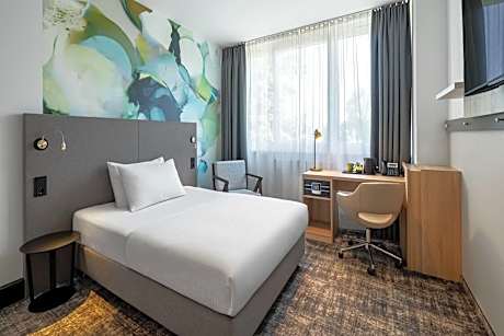 Superior Single Room, 1 Queen Bed, Non-Smoking