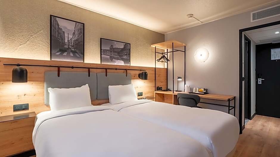 Campanile Paris Ouest - Pont De Suresnes