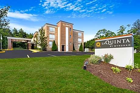 La Quinta Inn & Suites by Wyndham Sturbridge