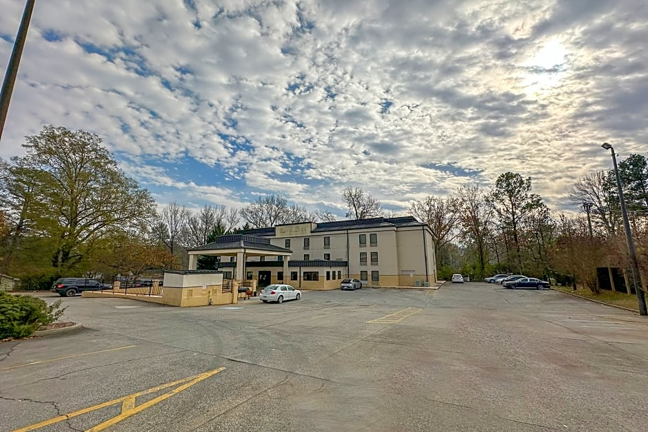 OYO Hotel Rome West GA