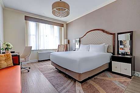 King Room with Accessible Shower - Disability Access