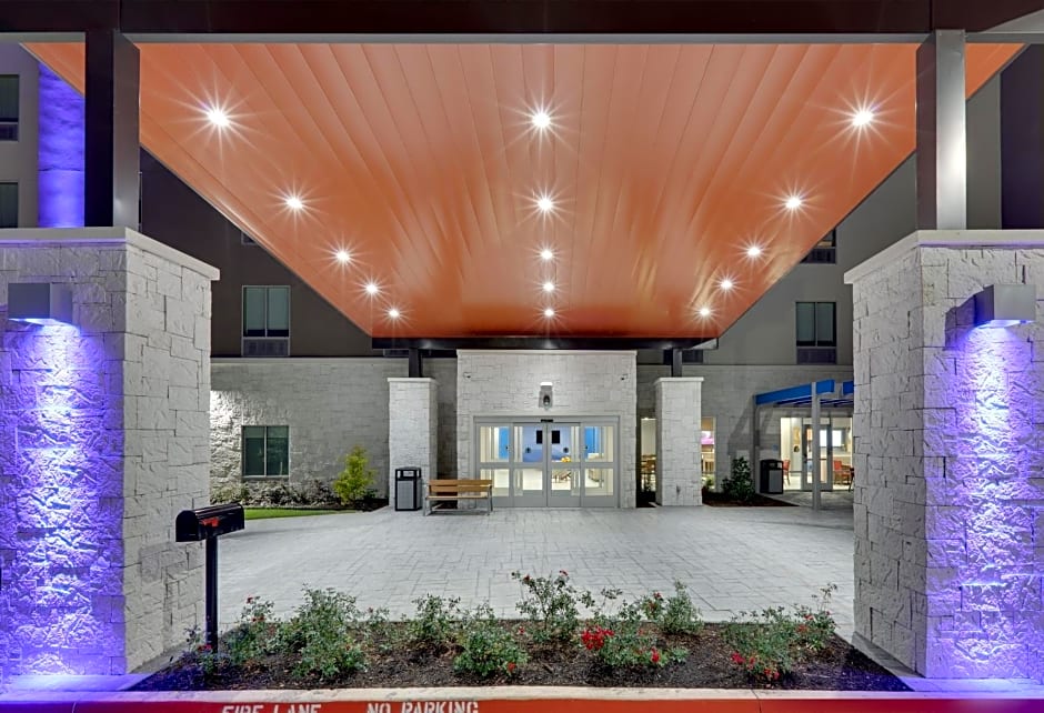 Holiday Inn Express And Suites Plano - The Colony By IHG
