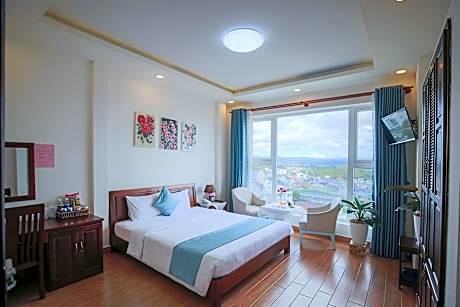 Valley View Double Room