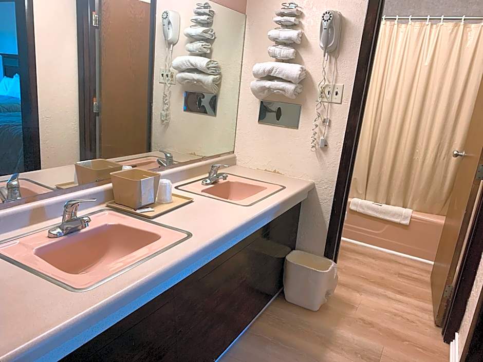 Tollway Inn Beloit