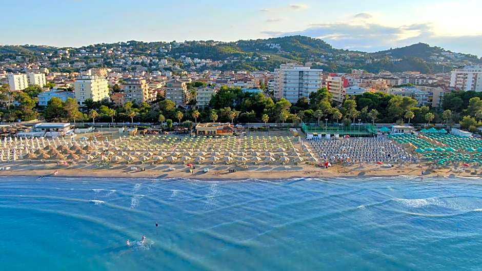 Hotel Nel Pineto