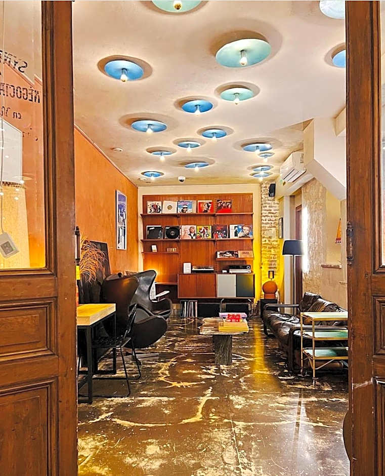 Hotel La Nouvelle Republique