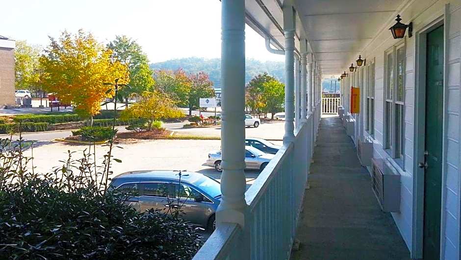 Stratford Motor Inn East Ellijay