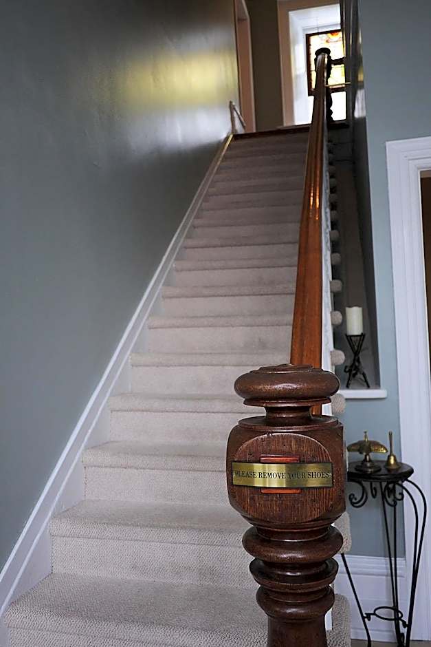 Sir Isaac Brock B&B Luxury Suites