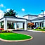Courtyard by Marriott Newark Liberty International Airport