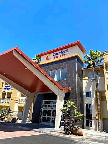 1 Queen Bed, Suite, Nonsmoking, Accessible