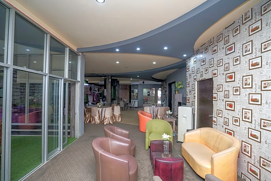 Collection O 736 Hotel Best Skip