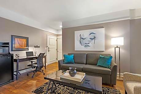 Junior Suite with Two Double Beds and Sofa Bed - Non-Smoking