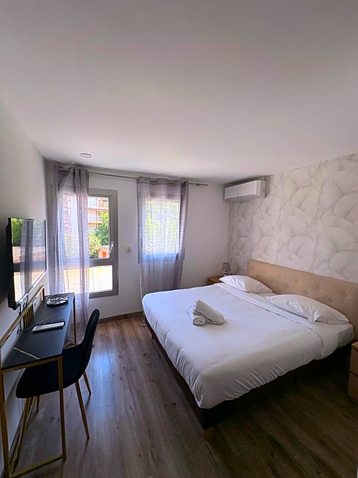 Hotel Sable Et Soleil - Port et Plage