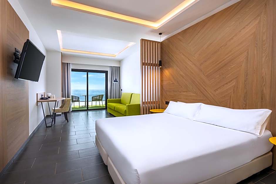 Occidental Roca Negra - Adults Only