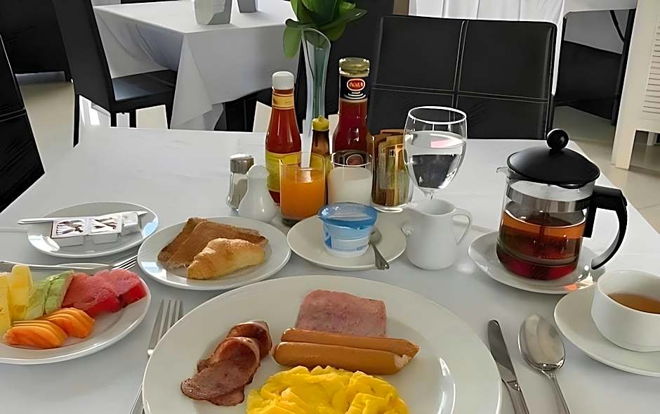 La Vie En Rose Hotel
