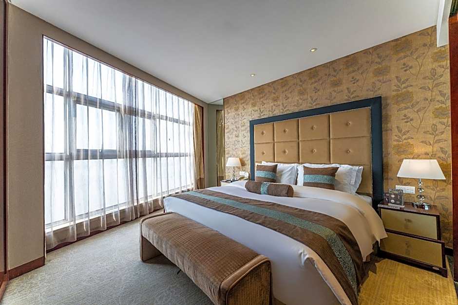 XinHua JianGuo Hotel