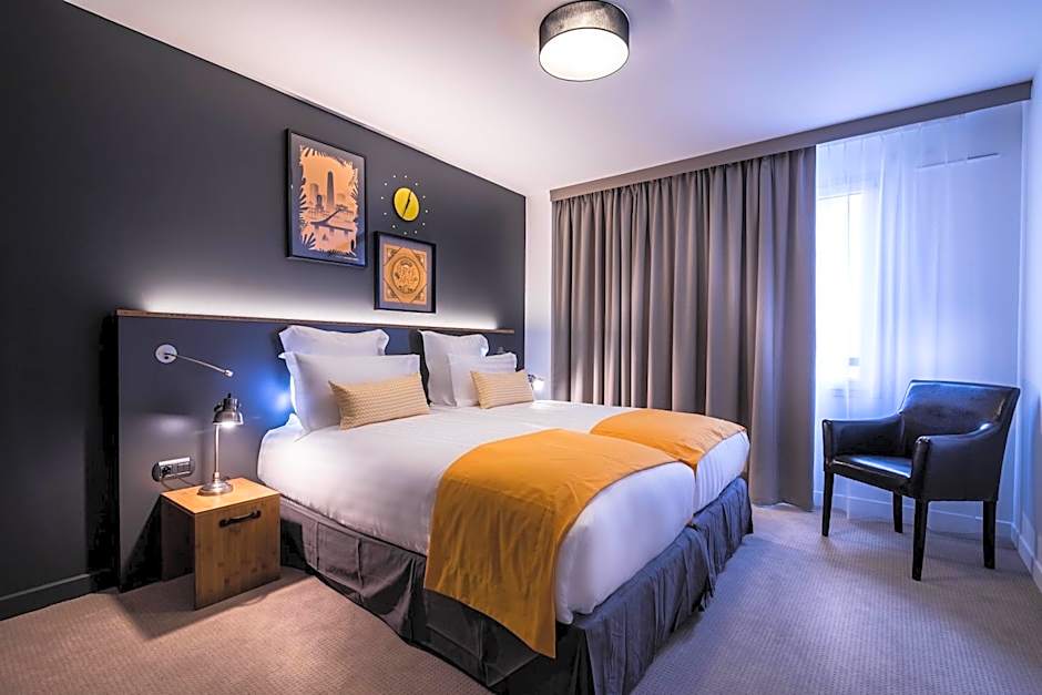 Best Western Plus Suitcase Paris La Defense