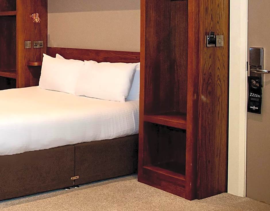 The Enniskillen Hotel and Motel