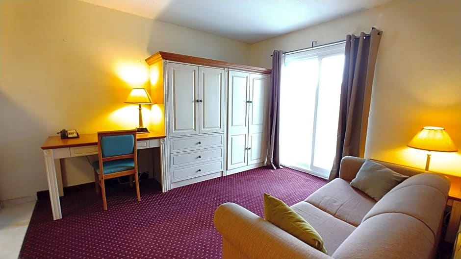 Sand Castle Suites Motel